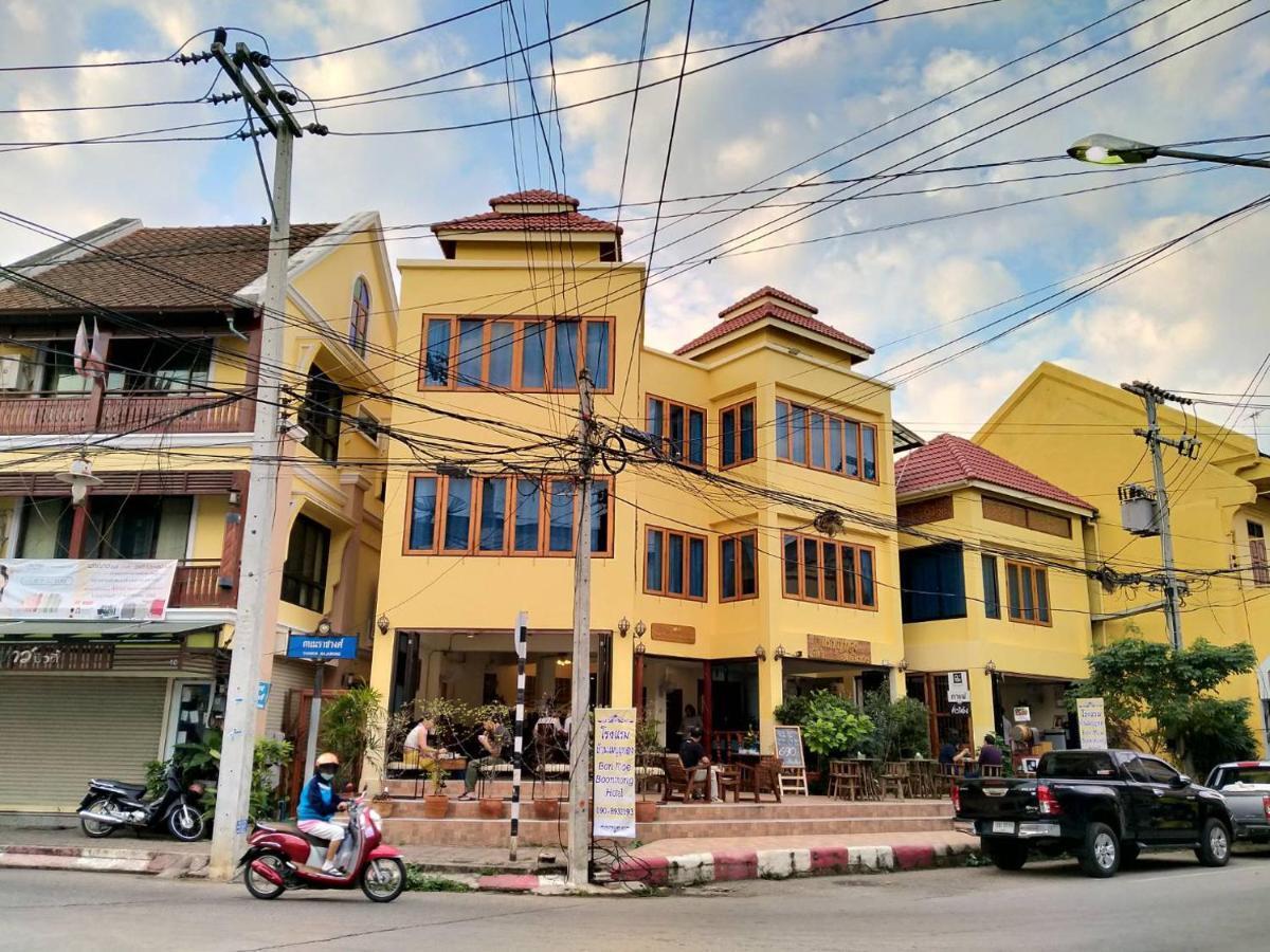 Hotel Ban Mae Boonthong Lampang Exterior foto